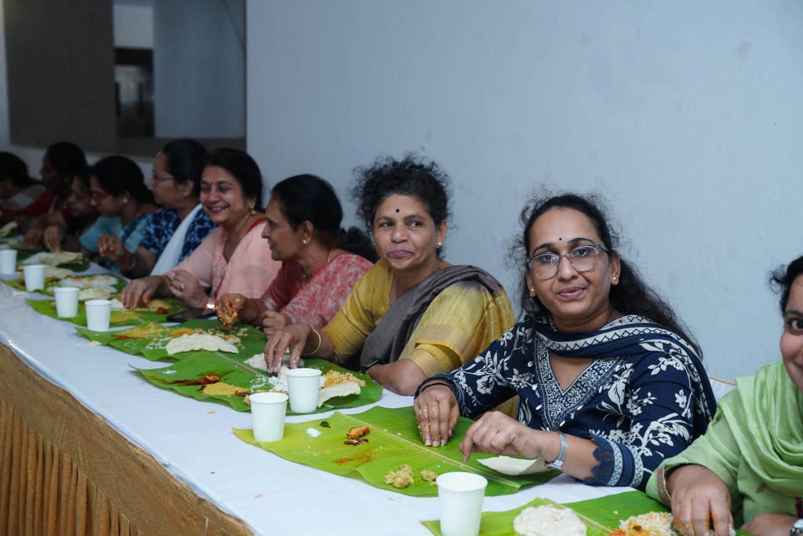 A Gathering in Memory of Mother on the Thirteenth Day!