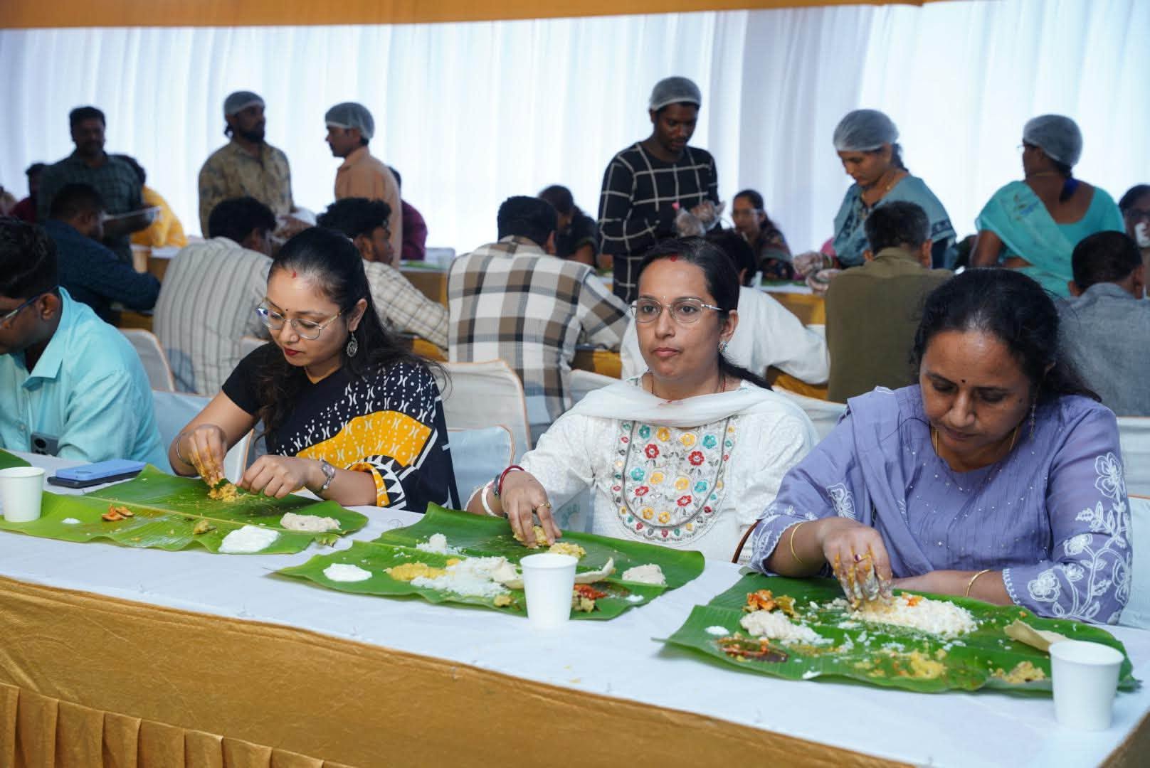 A Gathering in Memory of Mother on the Thirteenth Day!