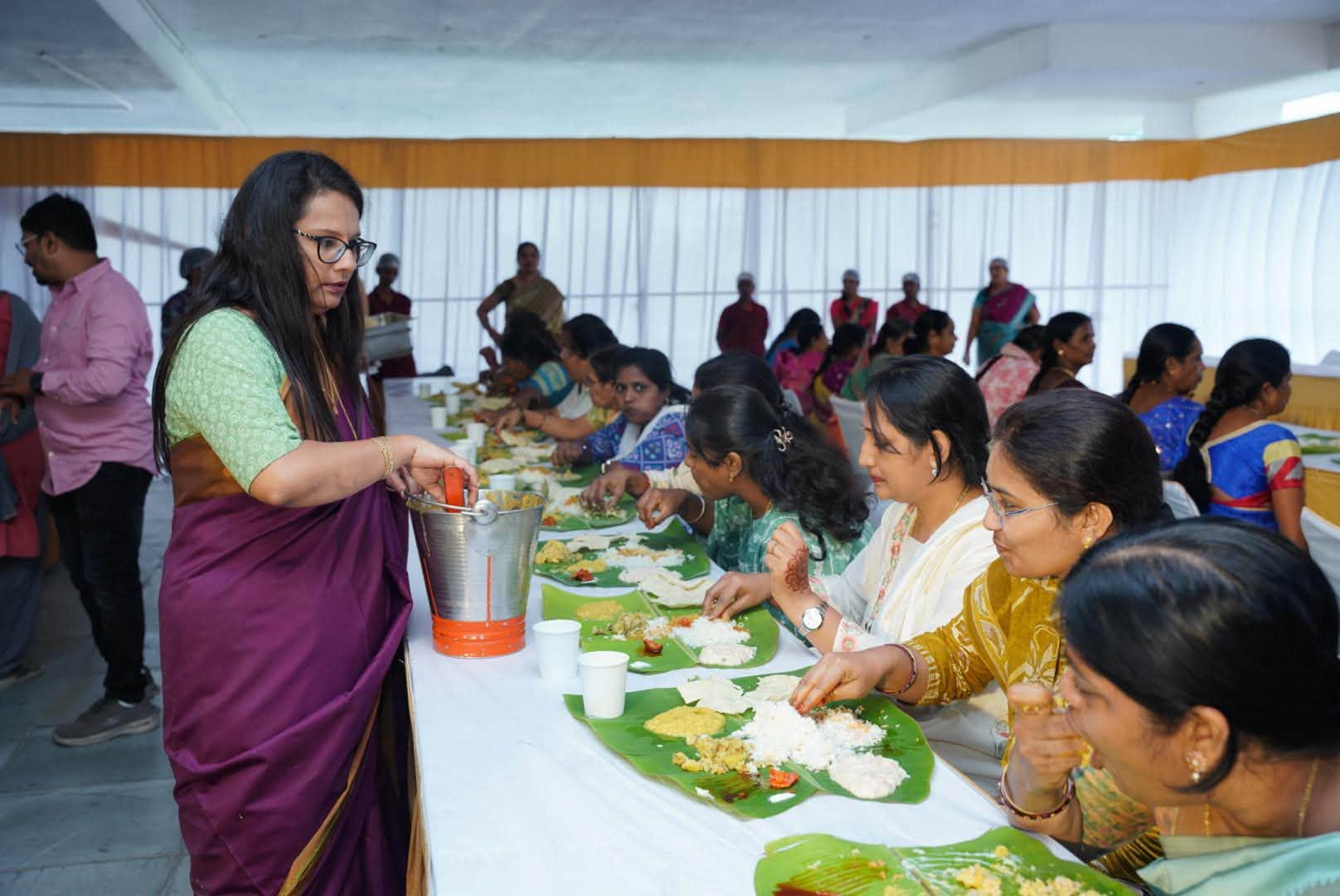 A Gathering in Memory of Mother on the Thirteenth Day!