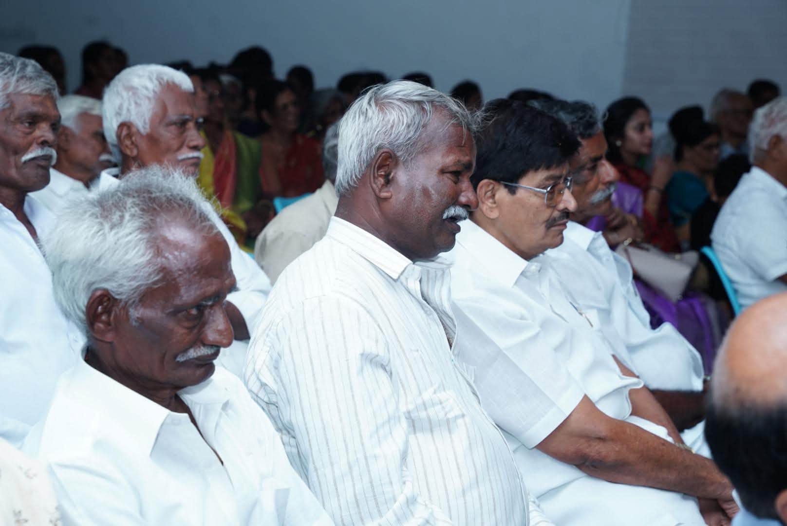 A Gathering in Memory of Mother on the Thirteenth Day!