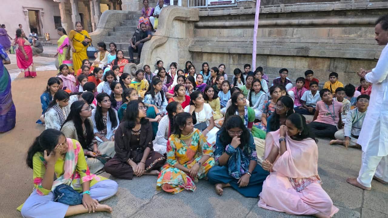 Dasara Yatra by Slate students! The first day, Ranganatha Swamy Temple, Srirangam, Tiruchurapalli, Tamil Nadu!