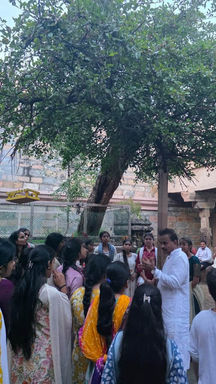 Dasara Yatra by Slate students! The first day, Ranganatha Swamy Temple, Srirangam, Tiruchurapalli, Tamil Nadu!
