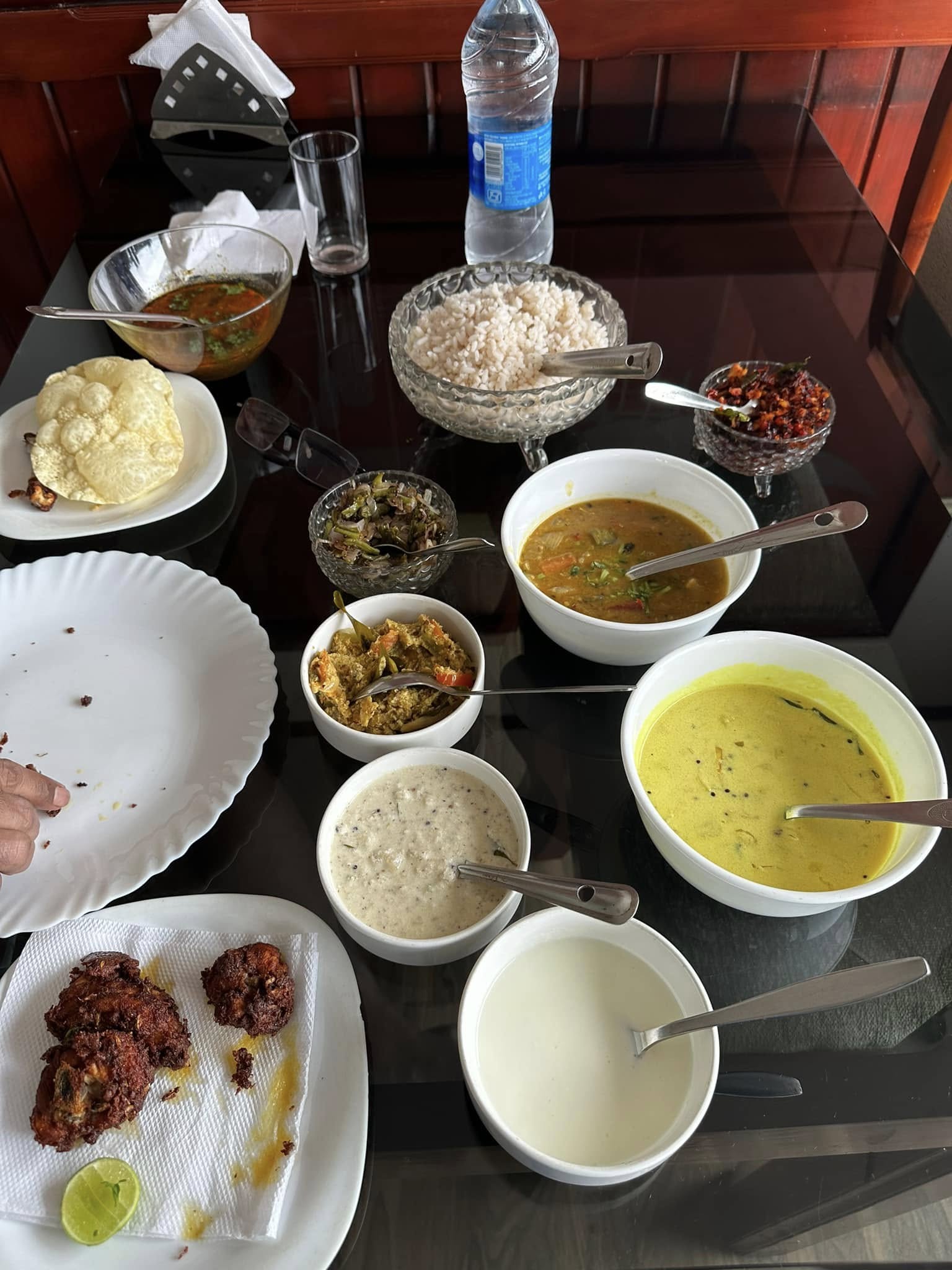 Do you have tiffin? Do you drink juices?